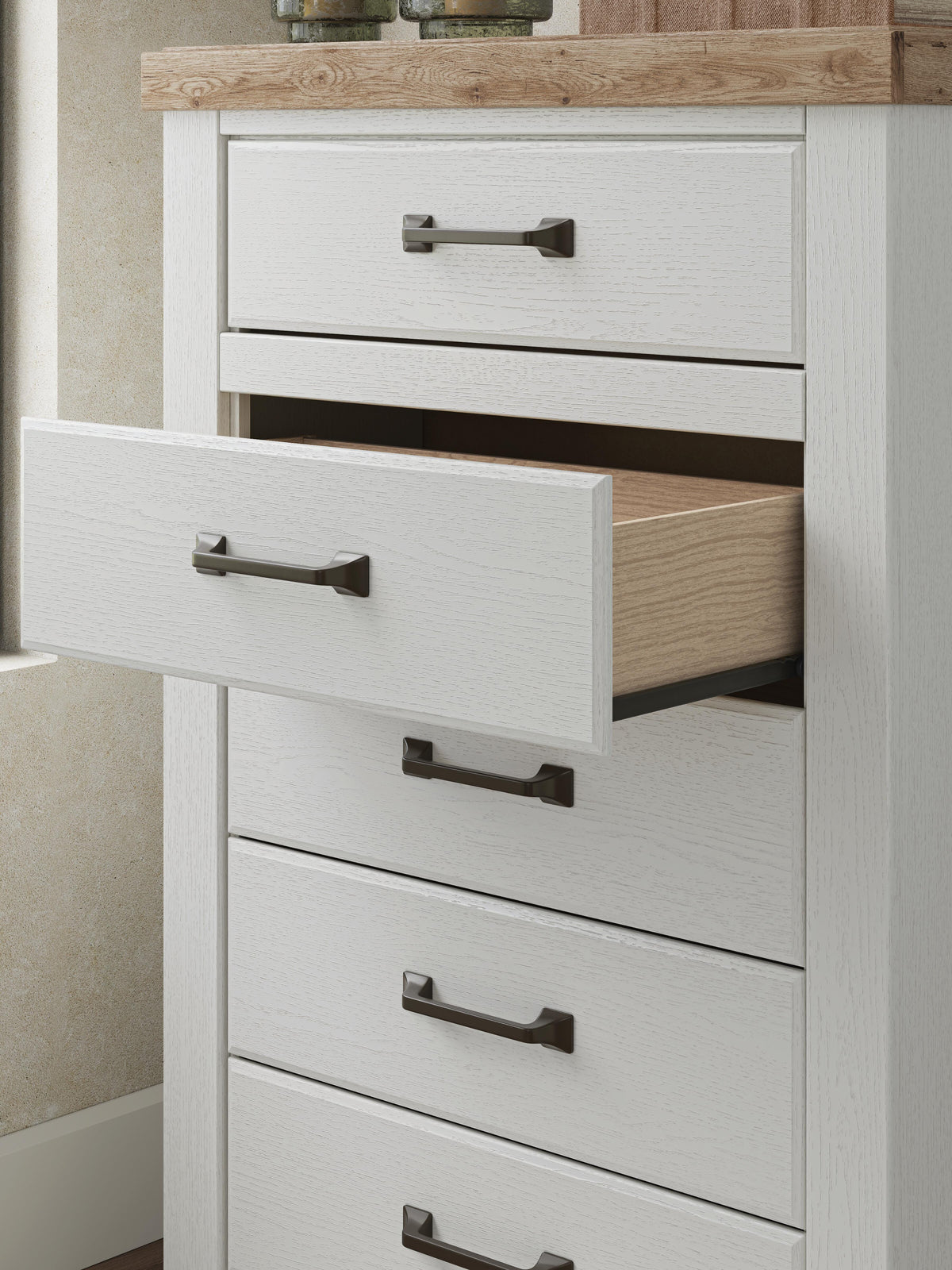 Savonport Chests