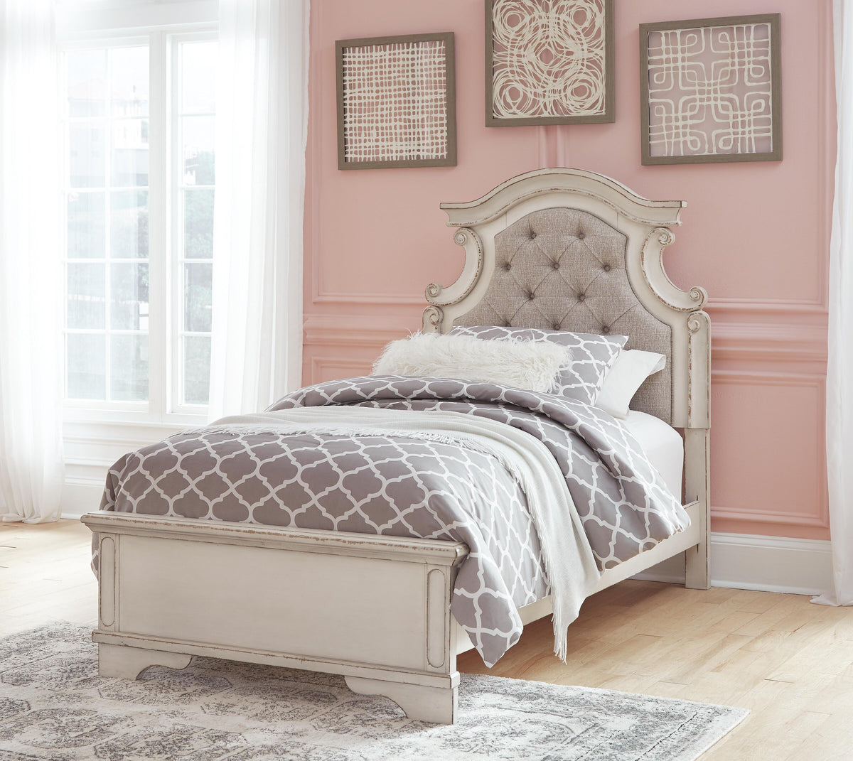 Realyn Beds