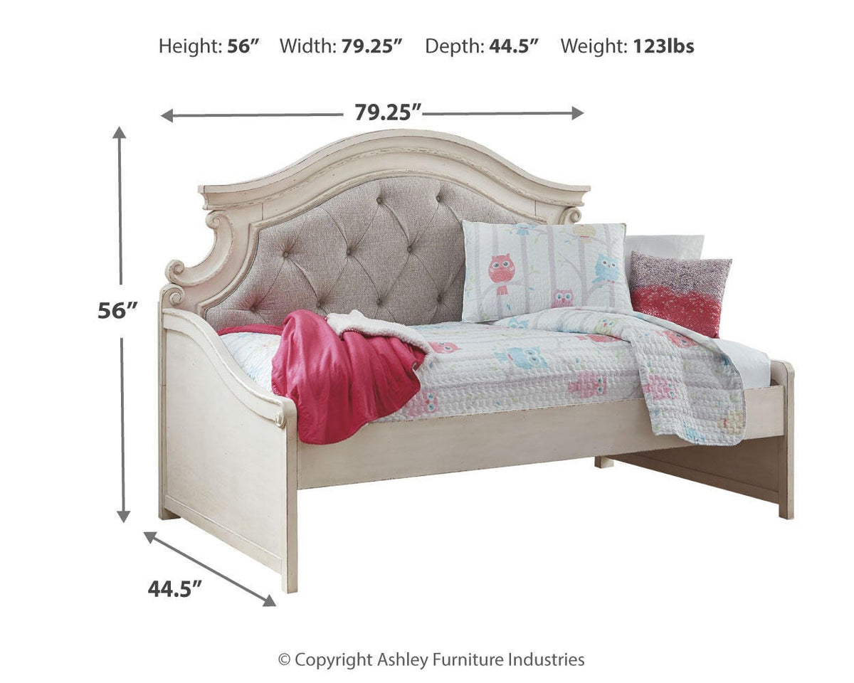 Realyn Beds