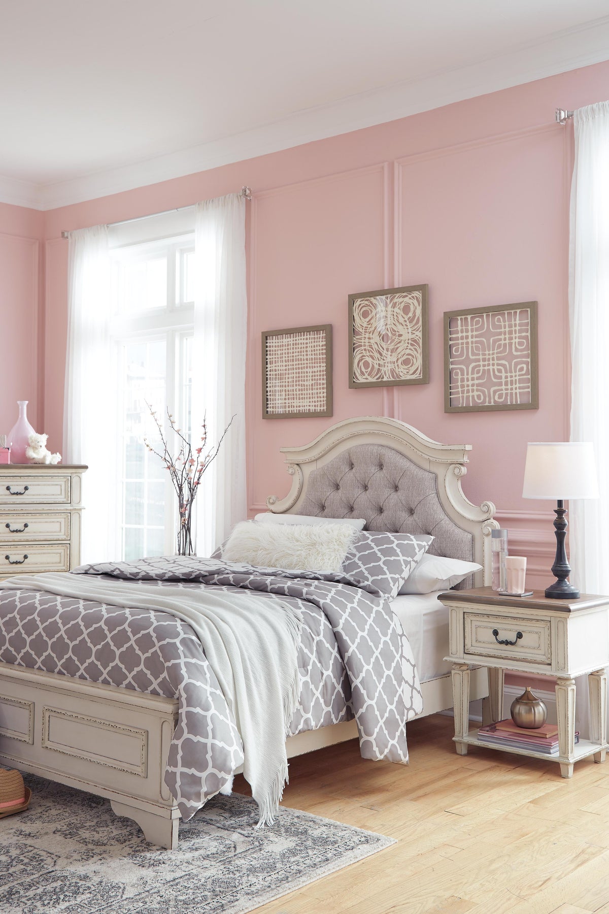 Realyn Beds