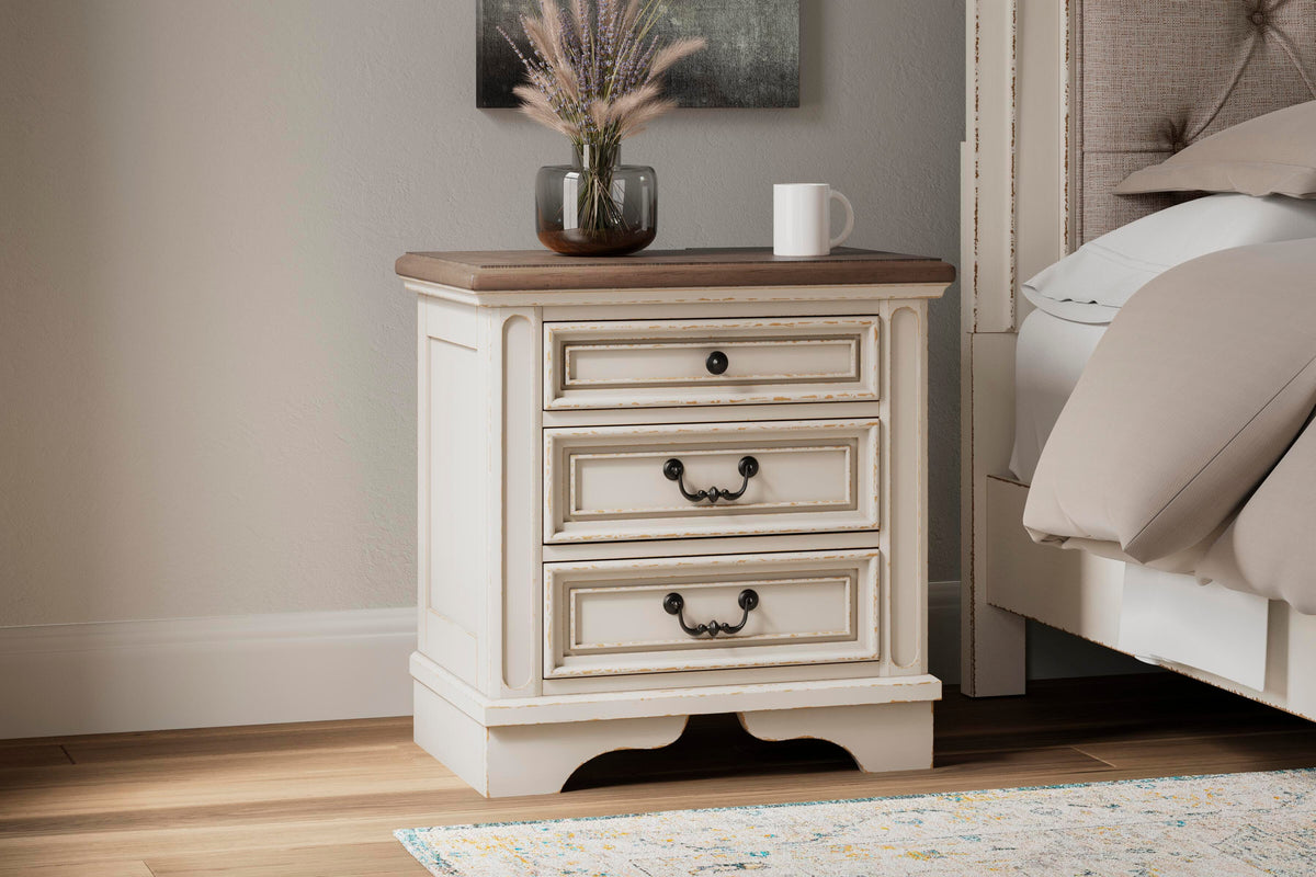 Realyn Nightstands