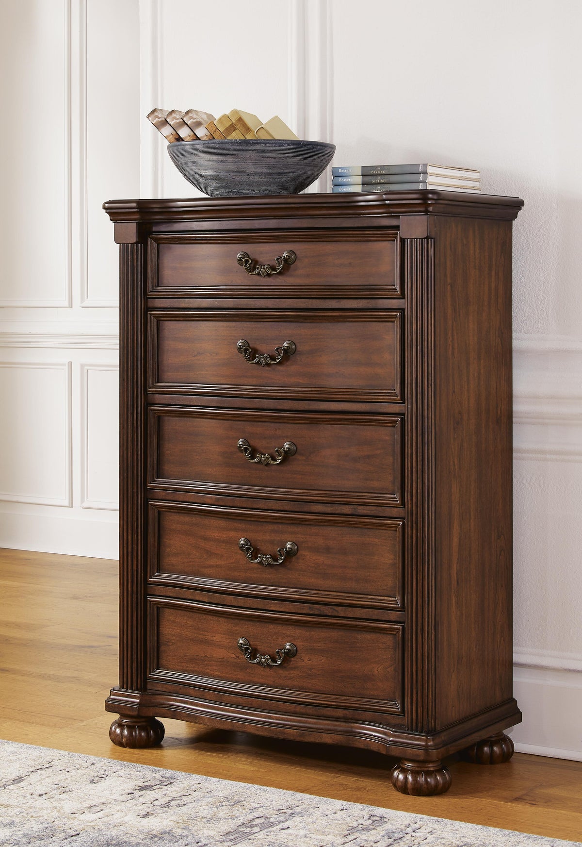 Lavinton Chests