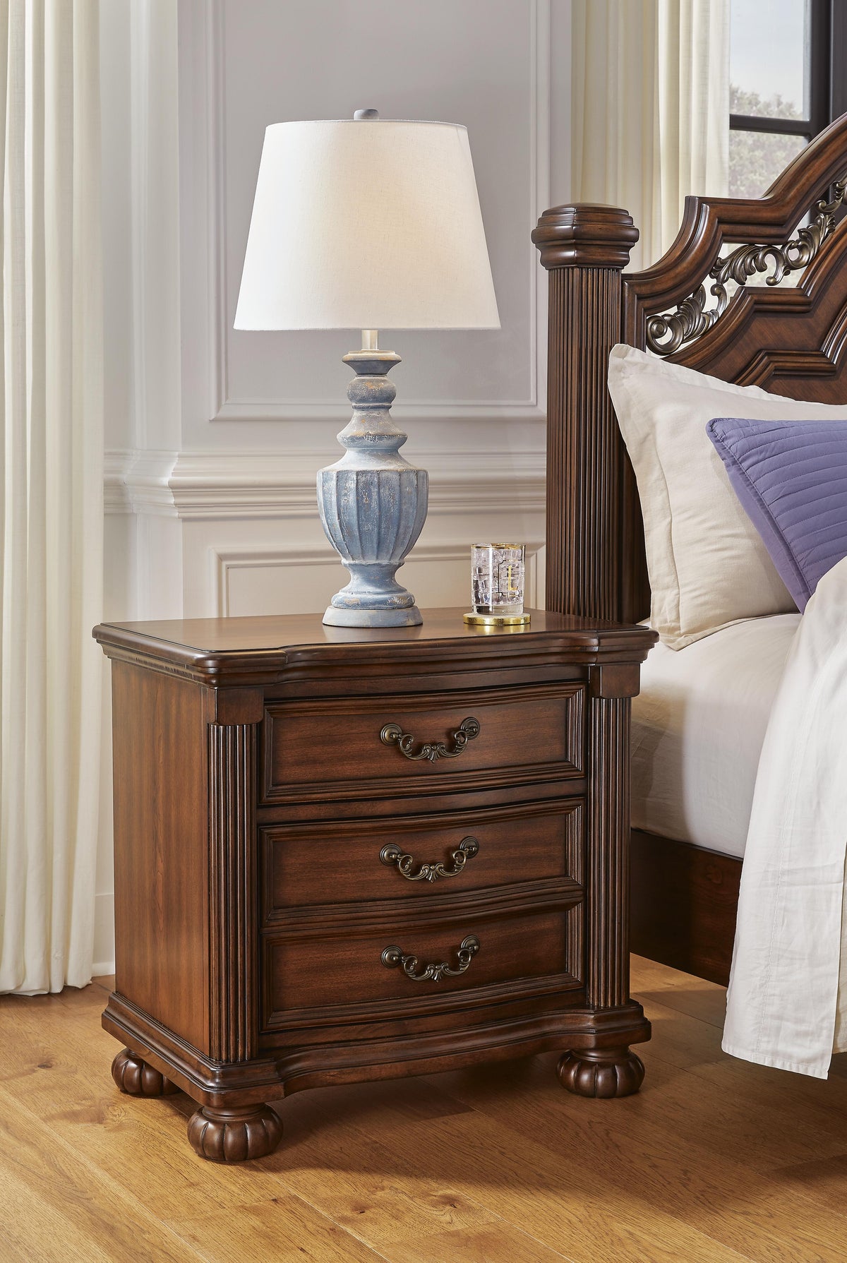 Lavinton Nightstands