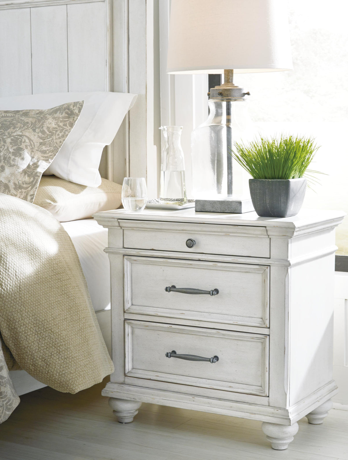Kanwyn Nightstands