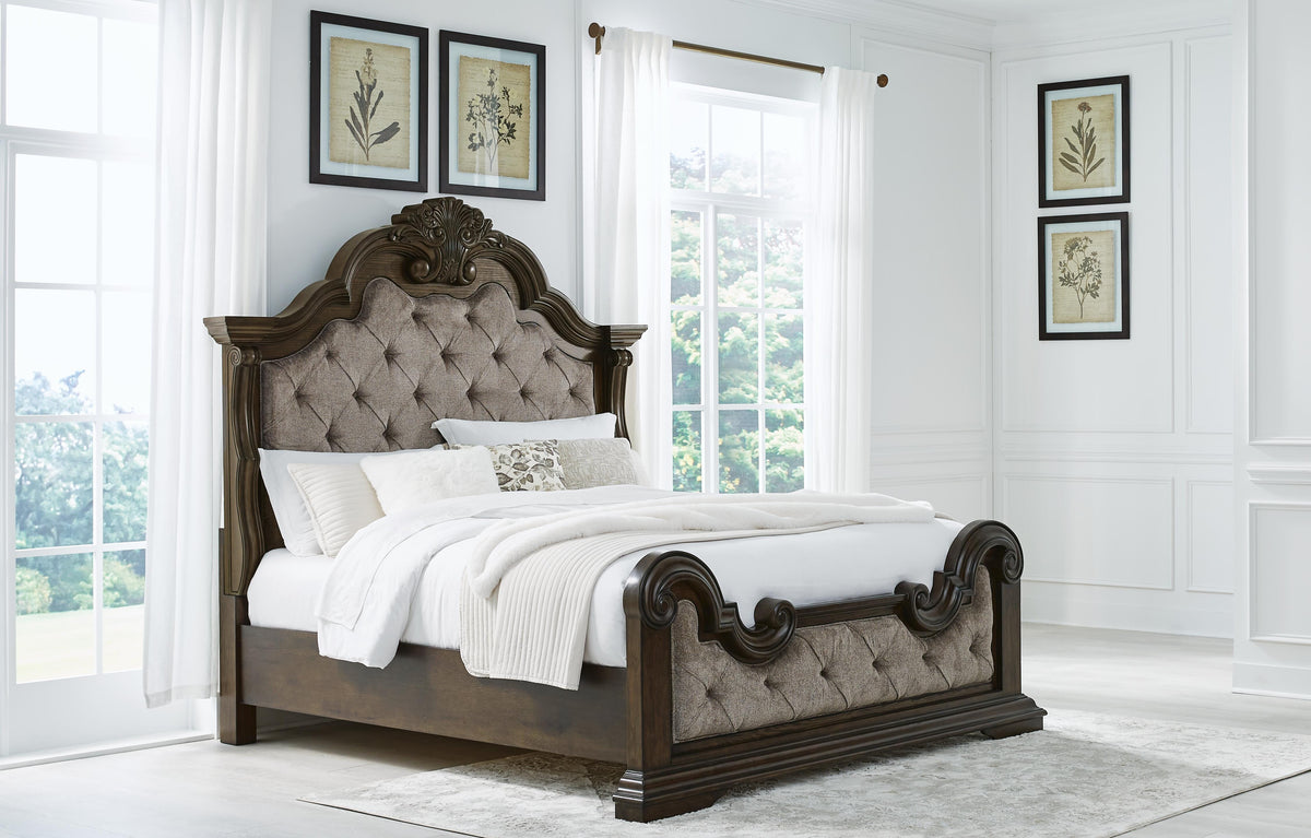 Maylee Bedroom Sets