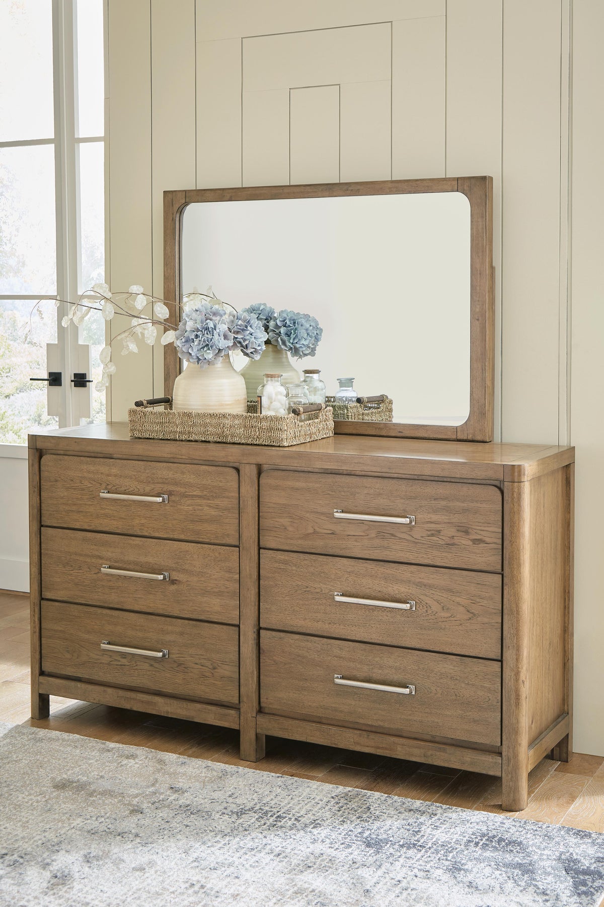 Cabalynn Dresser with Mirrors
