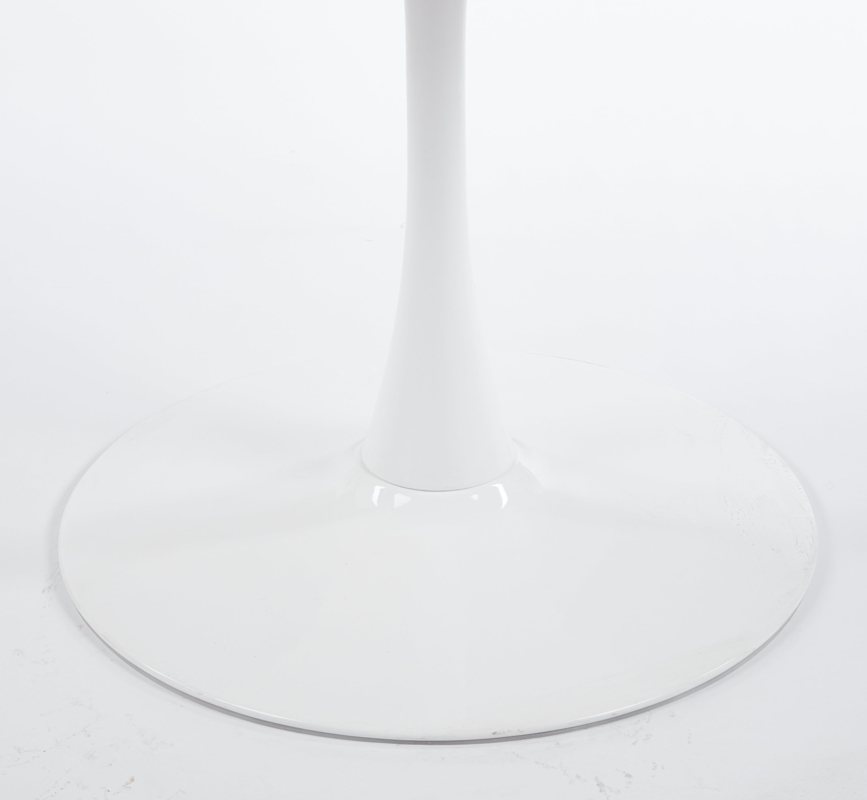 Contor Mid-Century Modern Round Dining Table