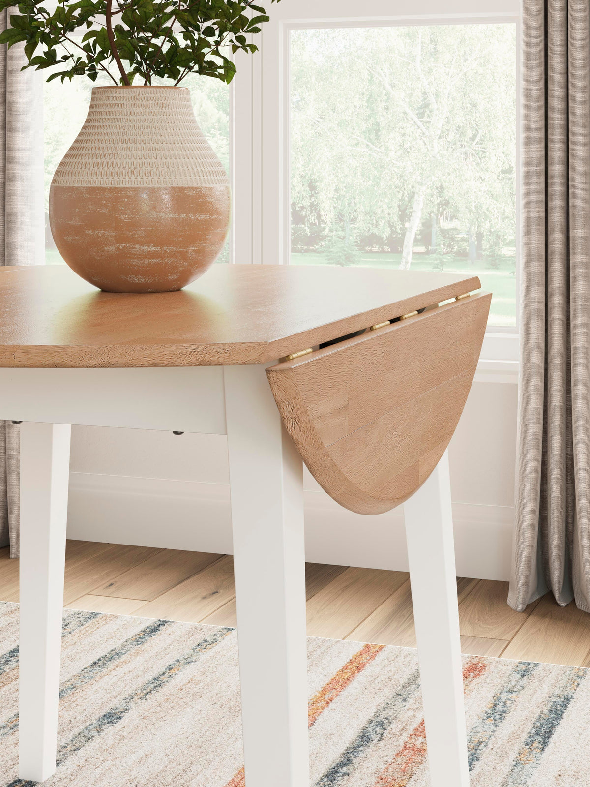 Gesthaven Dining Sets