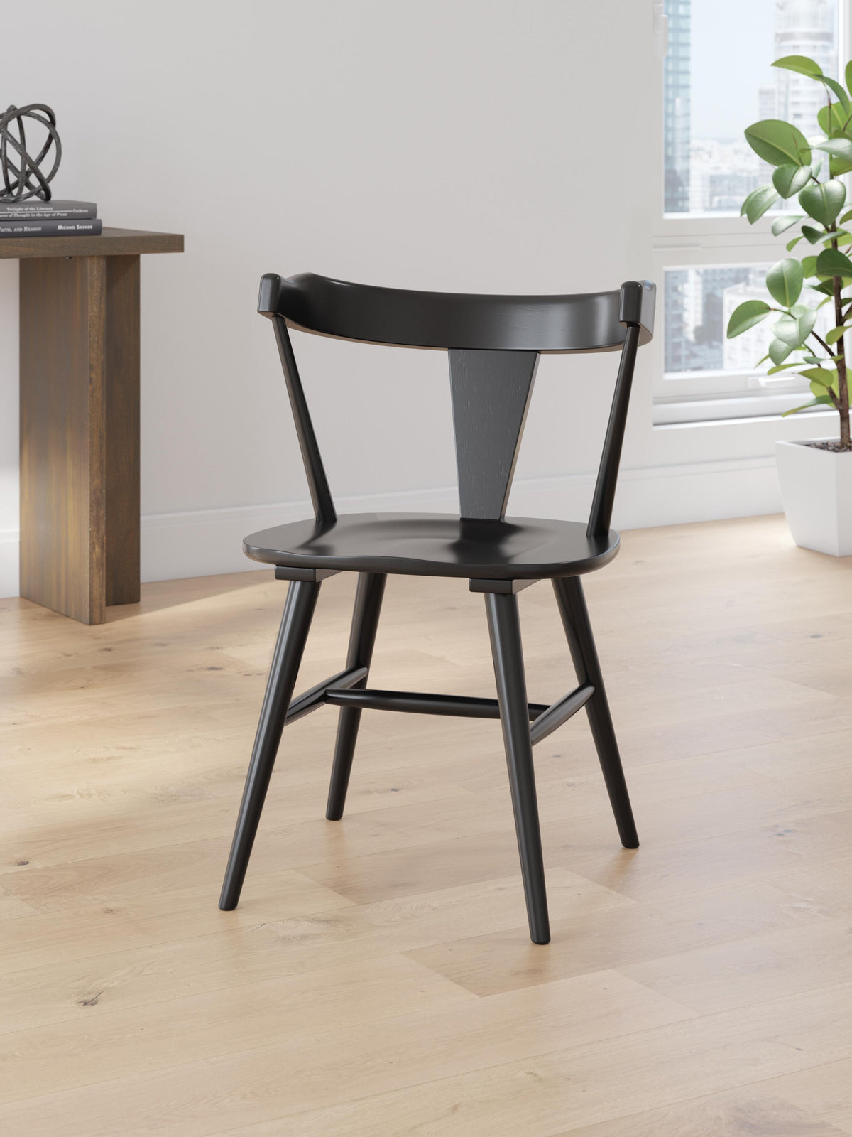 Gretlynn Side Chairs (Set of 2)