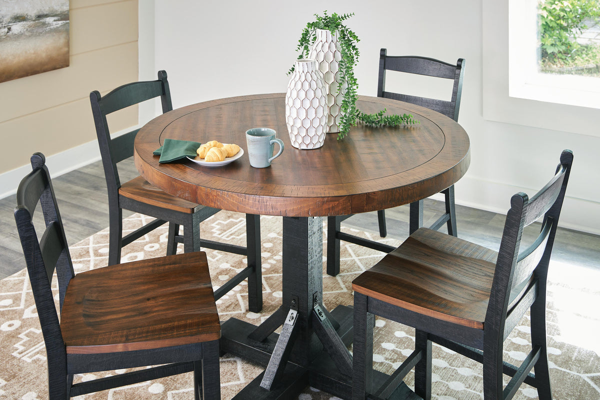 Valebeck Dining Sets