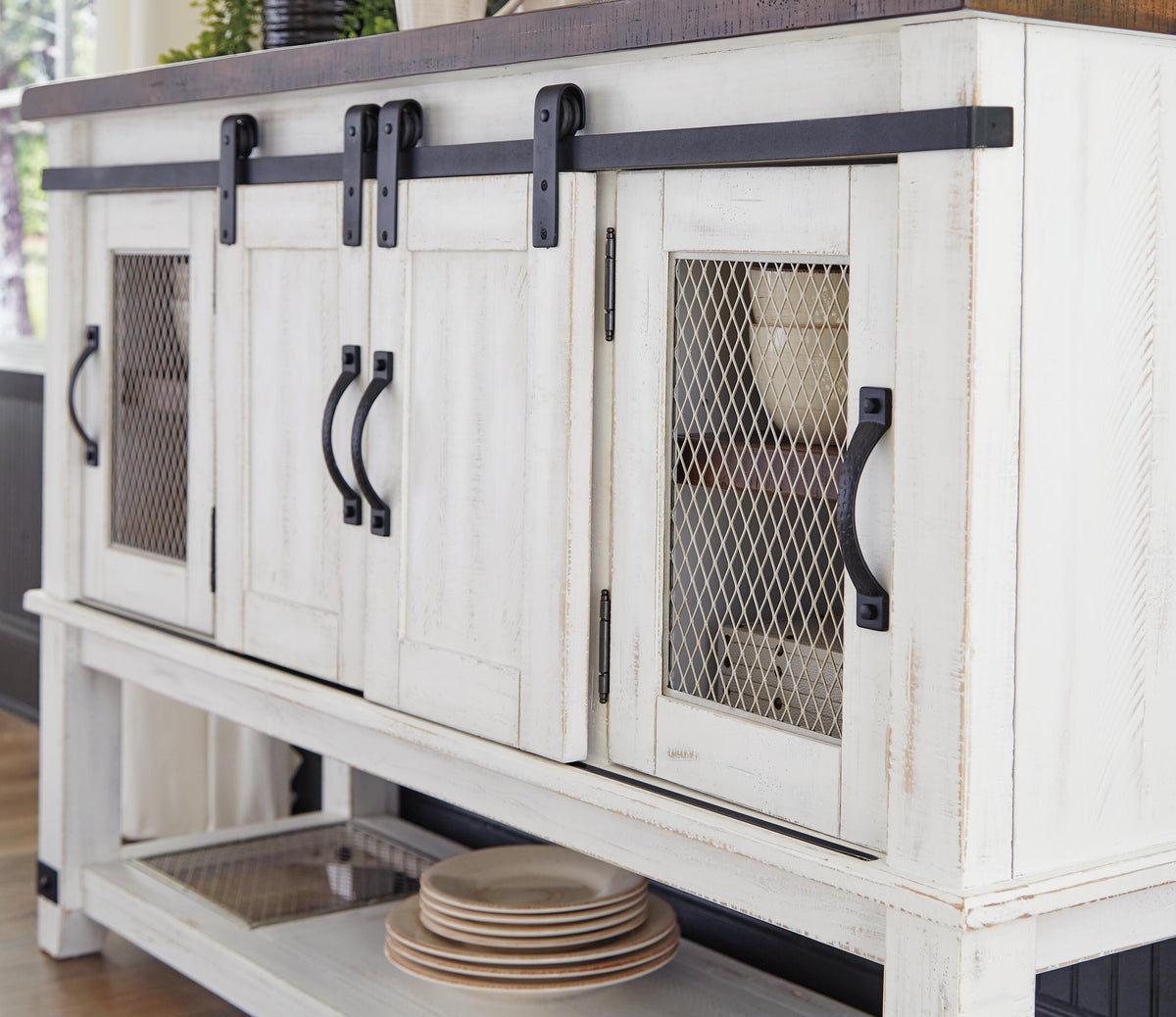 Valebeck Sideboards