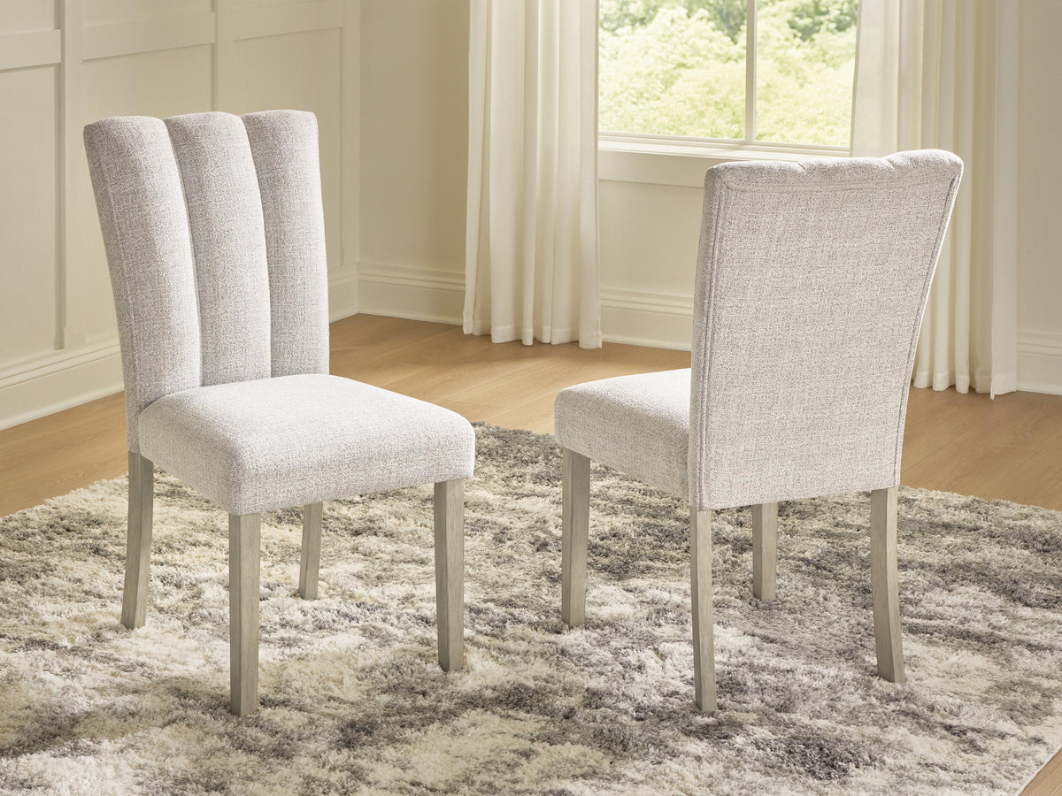 Larawyn Side Chairs (Set of 2)