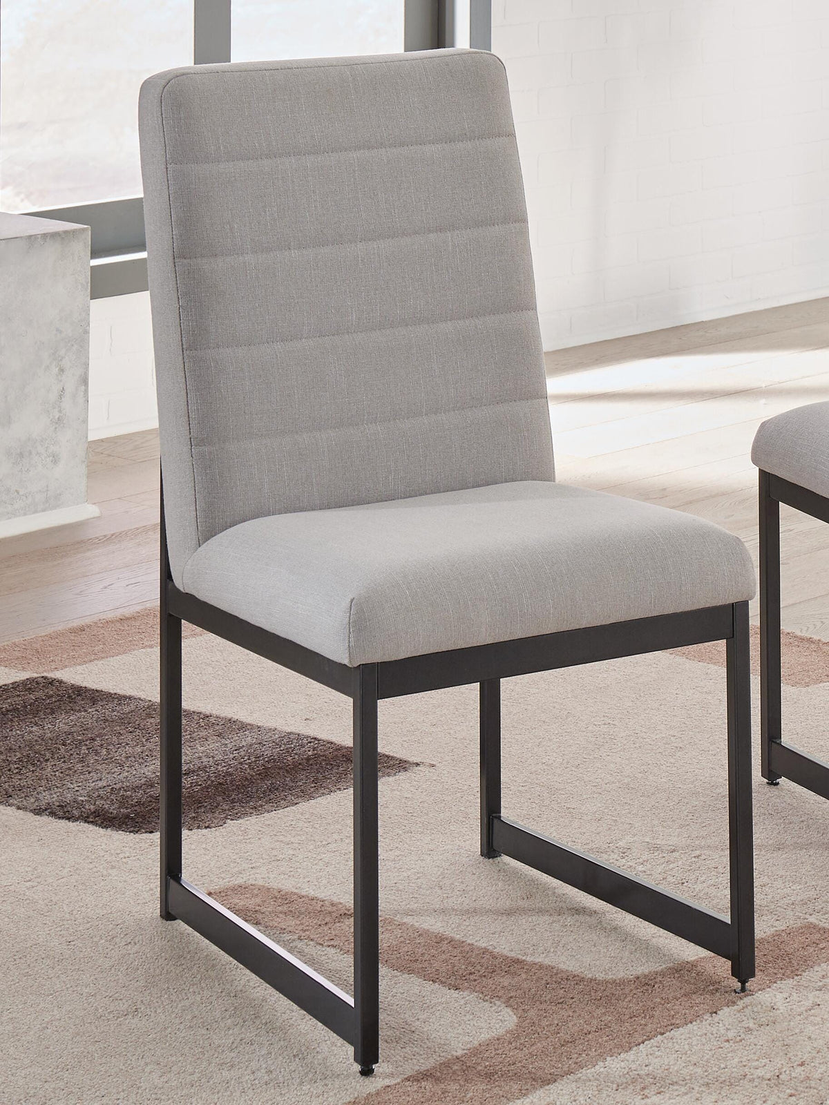 Tomtyn Side Chairs (Set of 2)