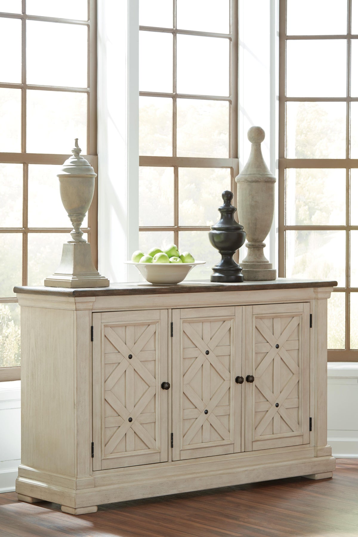 Bolanburg Sideboards