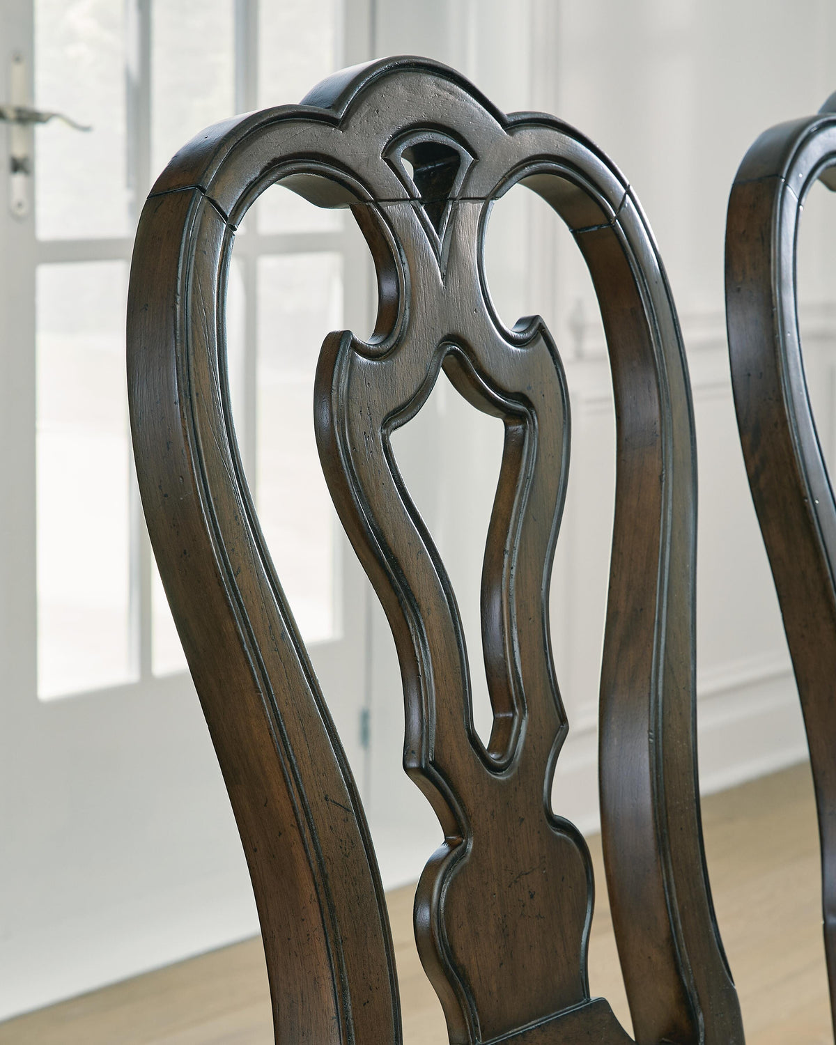 Maylee Side Chairs (Set of 2)