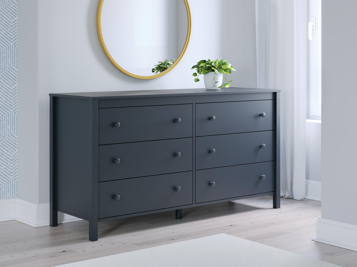 Simmenfort Dressers