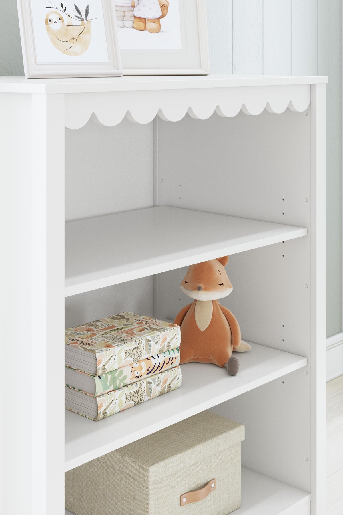 Hallityn Bookcases