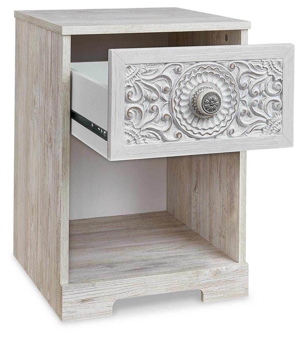 Paxberry Nightstands
