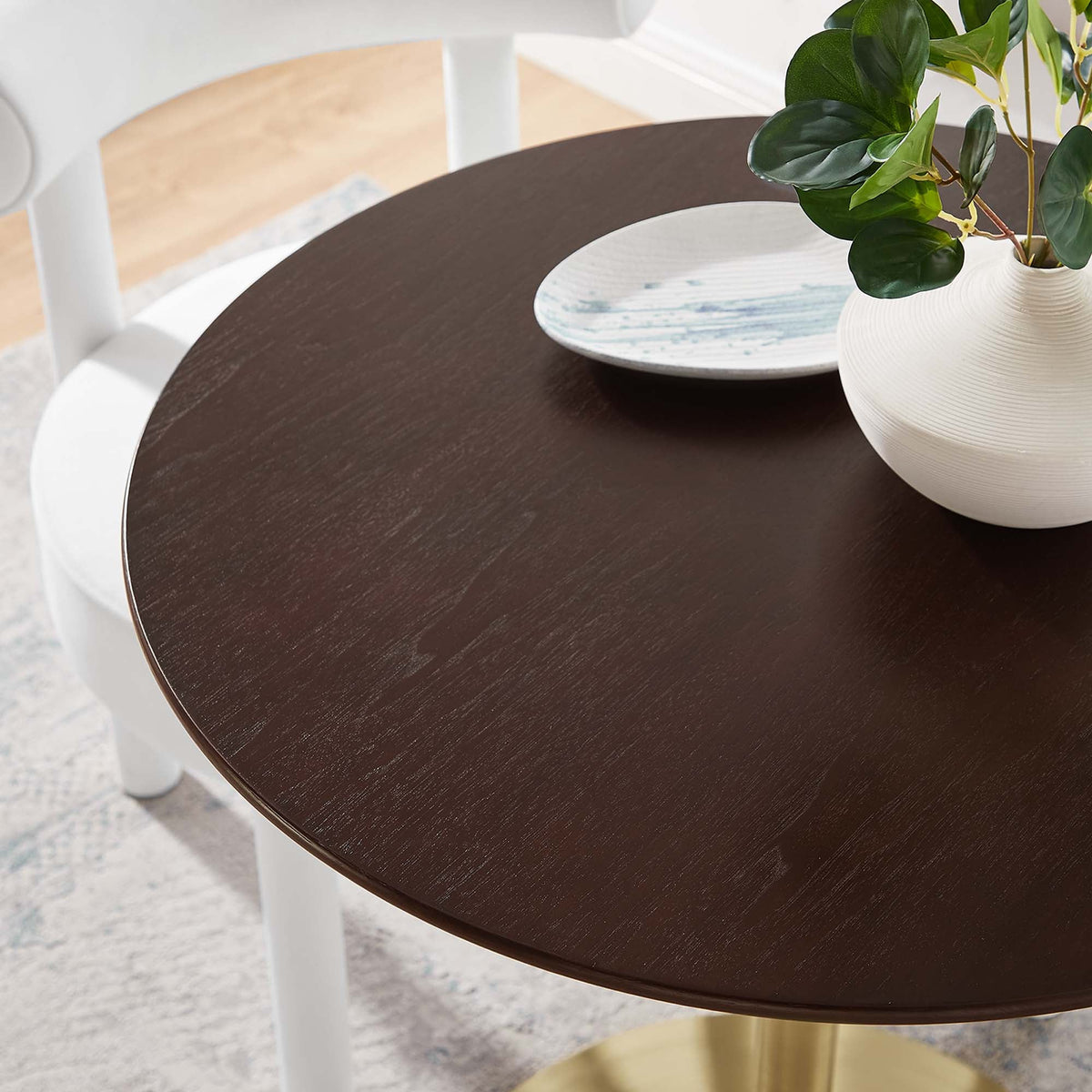Lippa Round 28" Dining Table