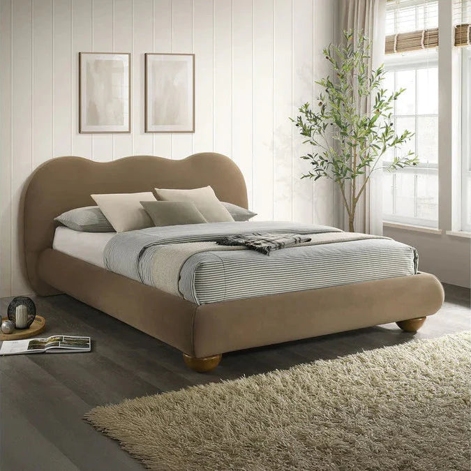 Finamore Brown E.King Bed
