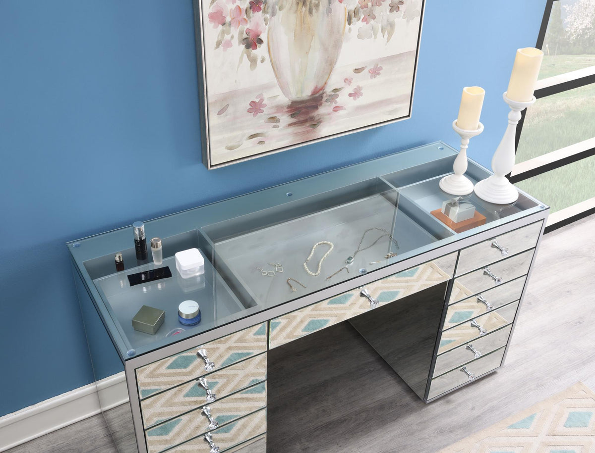 Glamour Vanity Set with Lighted Bluetooth Mirror