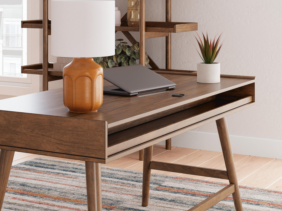 Lyncott Desks