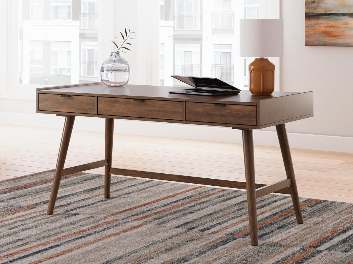 Lyncott Desks