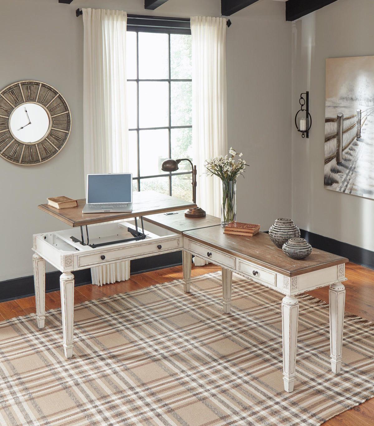 Realyn Desks