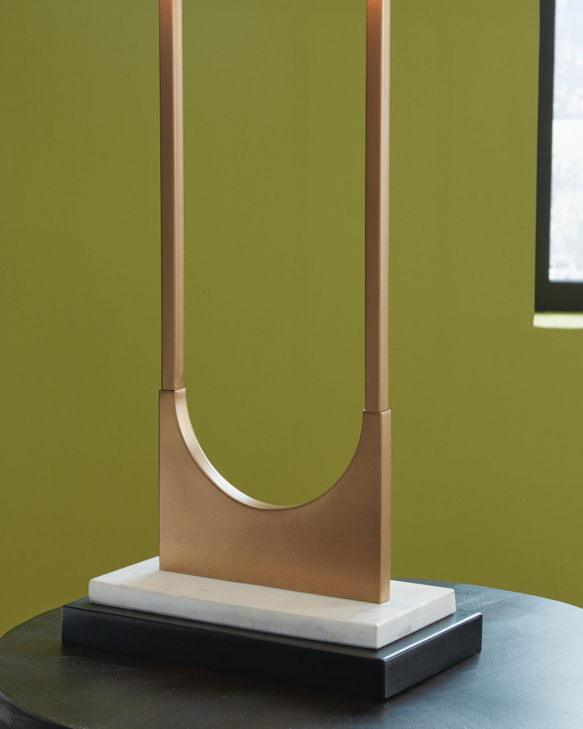 Malana Table Lamp by Ashley - image 4