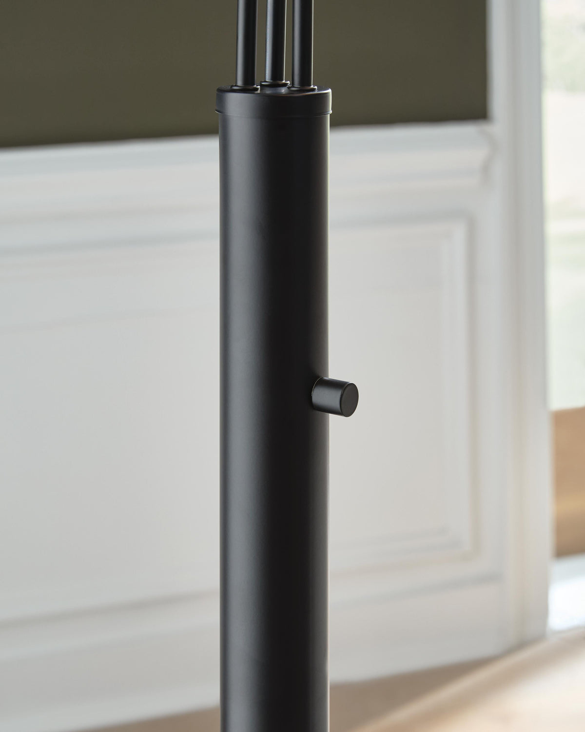 Gibbswellner Floor Lamps
