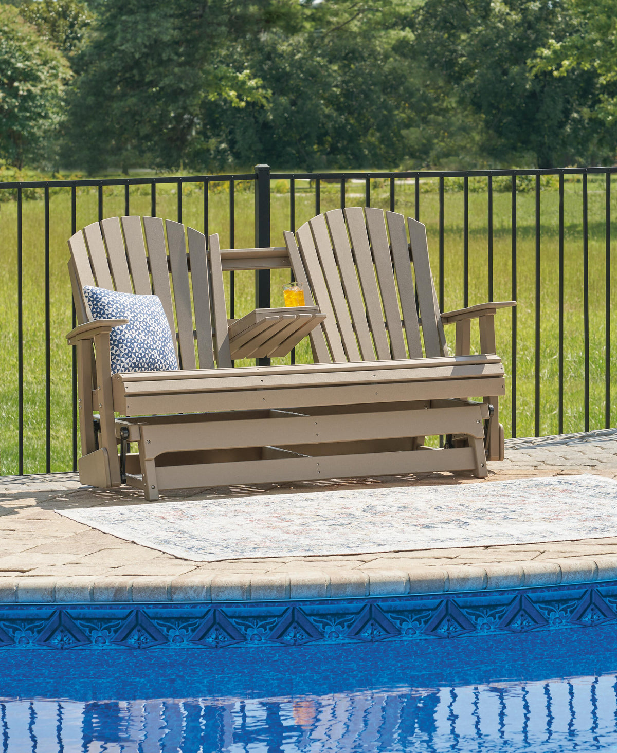 Hyland Stationary Loveseats