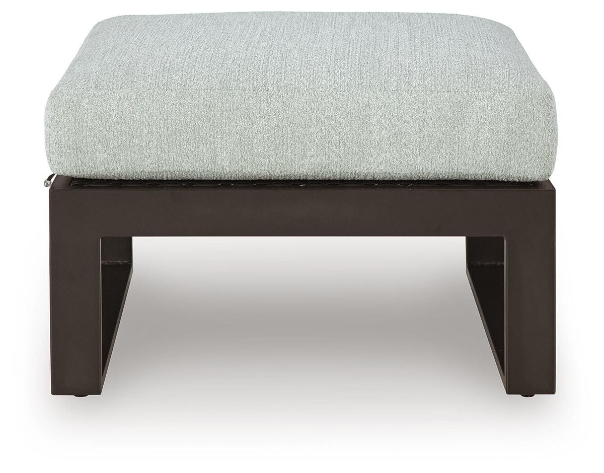 Beachloft Ottomans