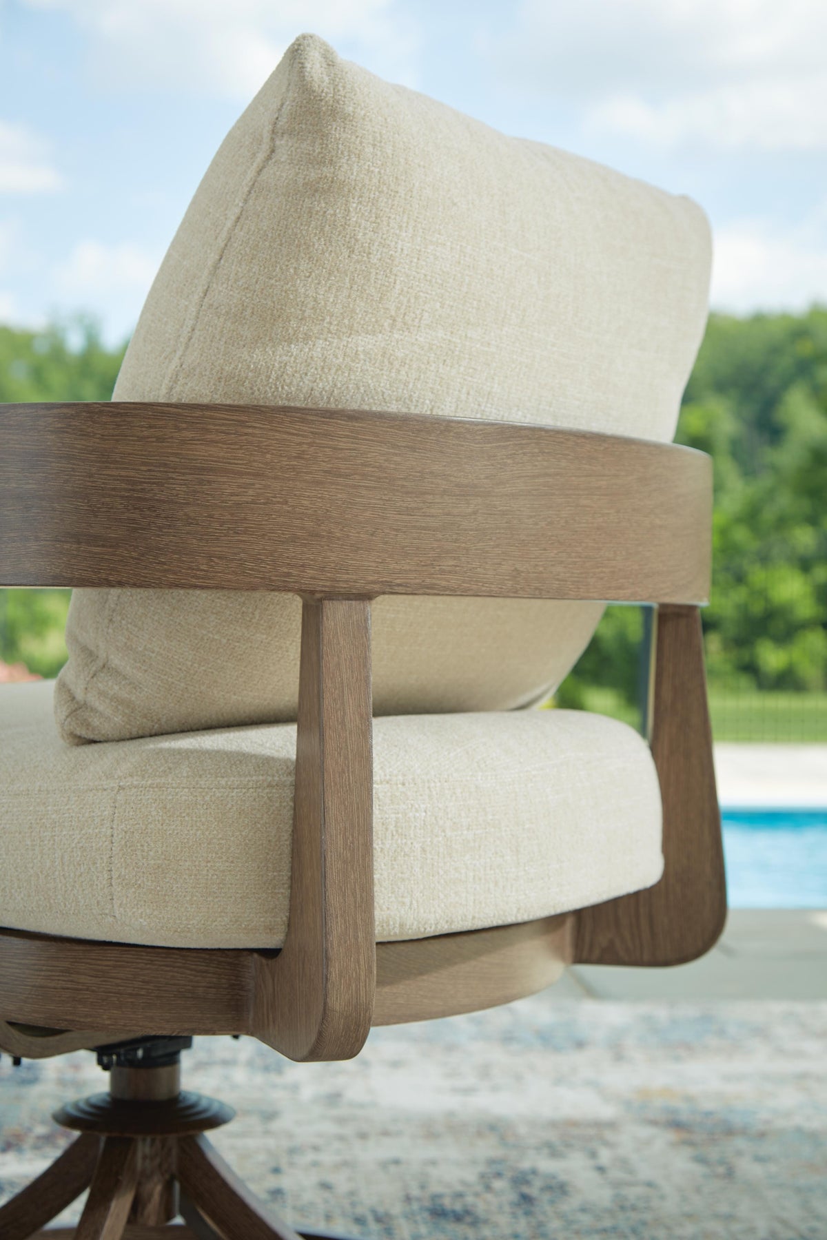 Serene Outdoor Arm Chair