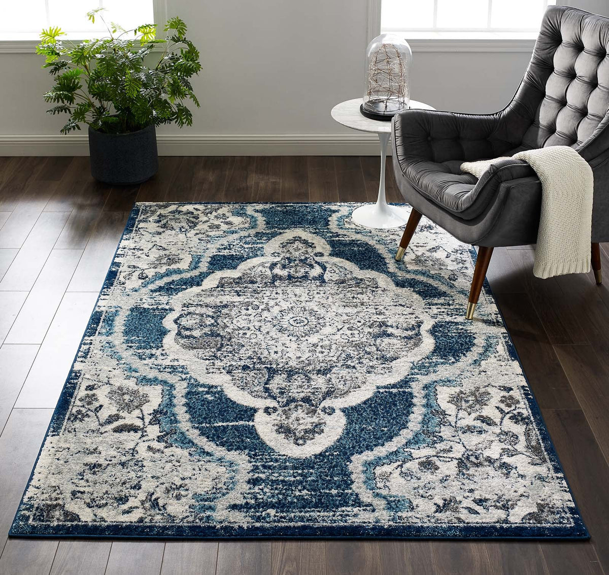 Entourage Malia Distressed Vintage Floral Vintage Medallion Area Rug