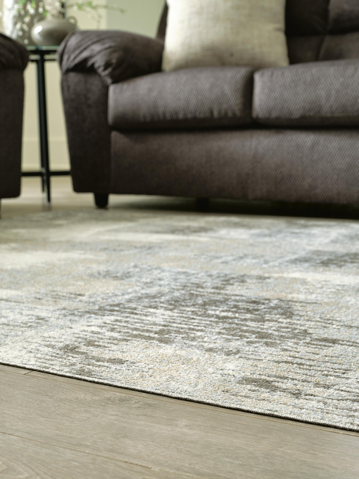 Arriston Area Rugs