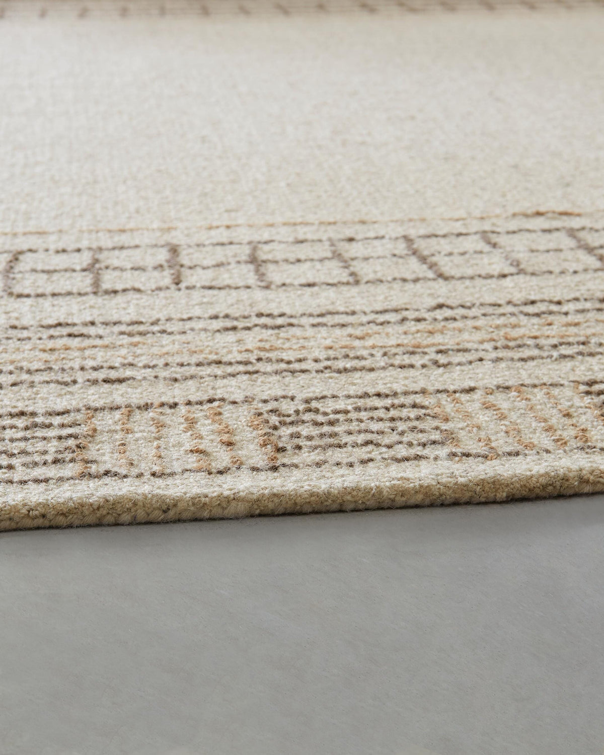 Idaman Area Rugs