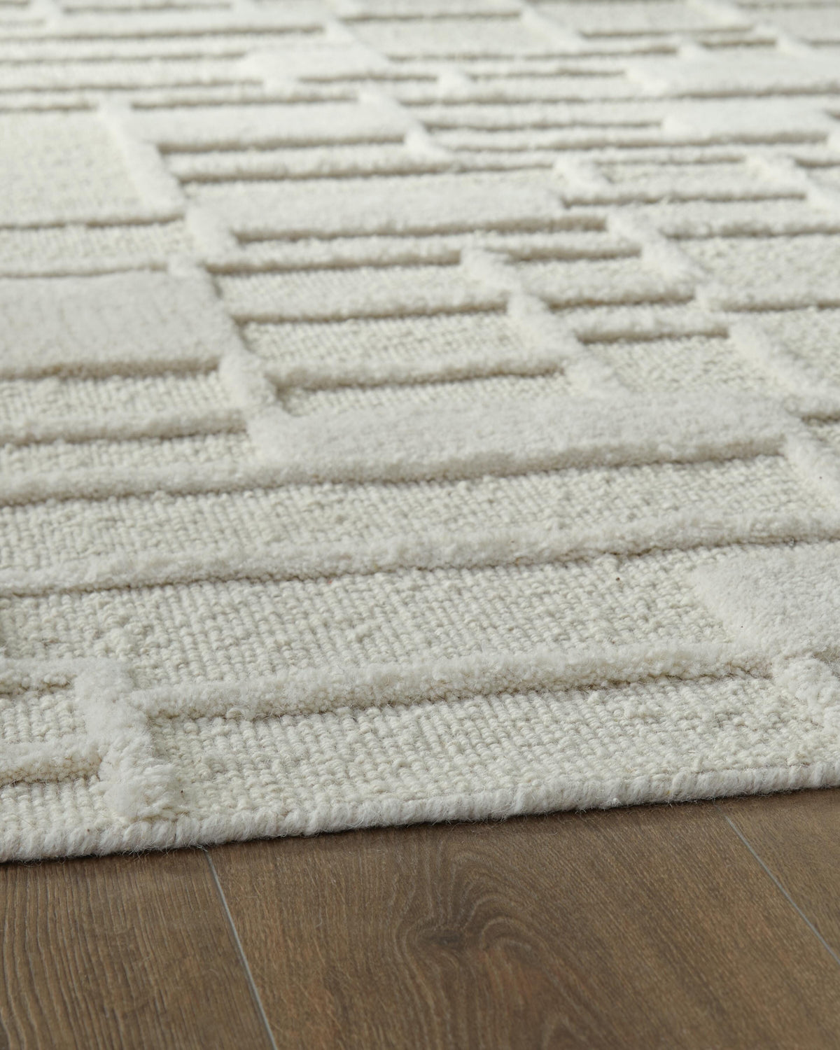 Empriss Area Rugs