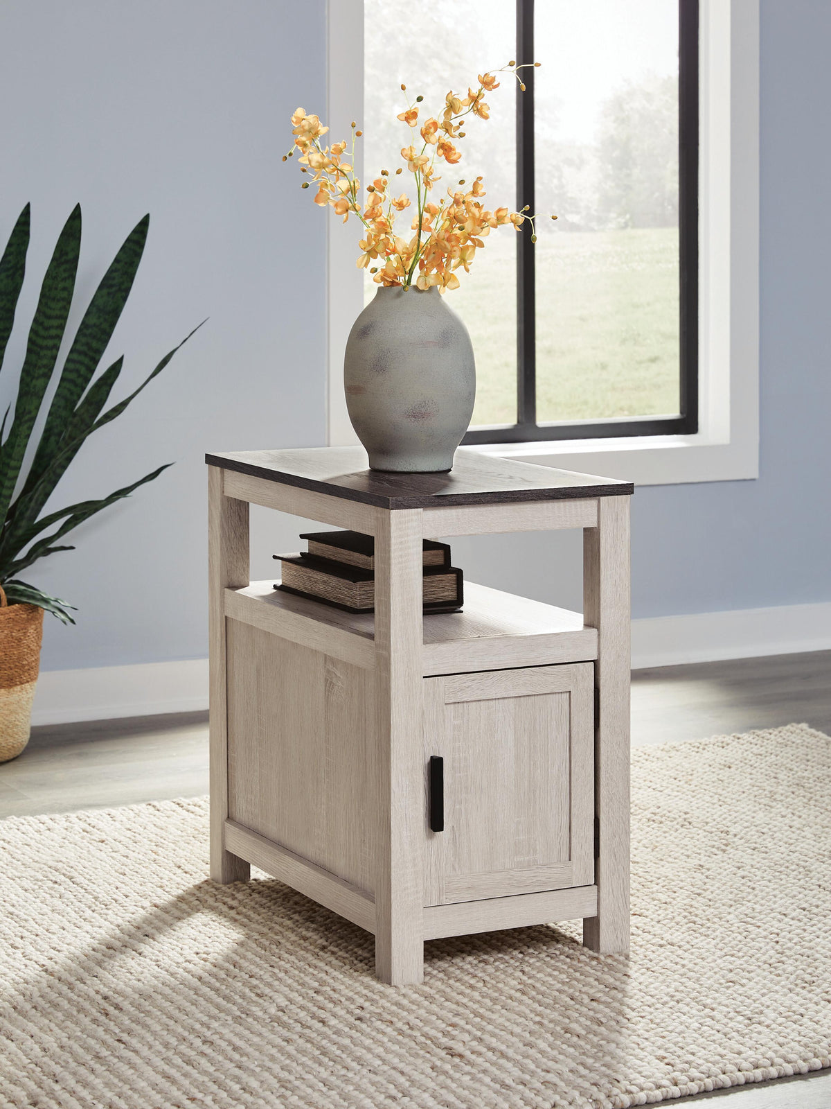 Fendenmore End & Side Tables