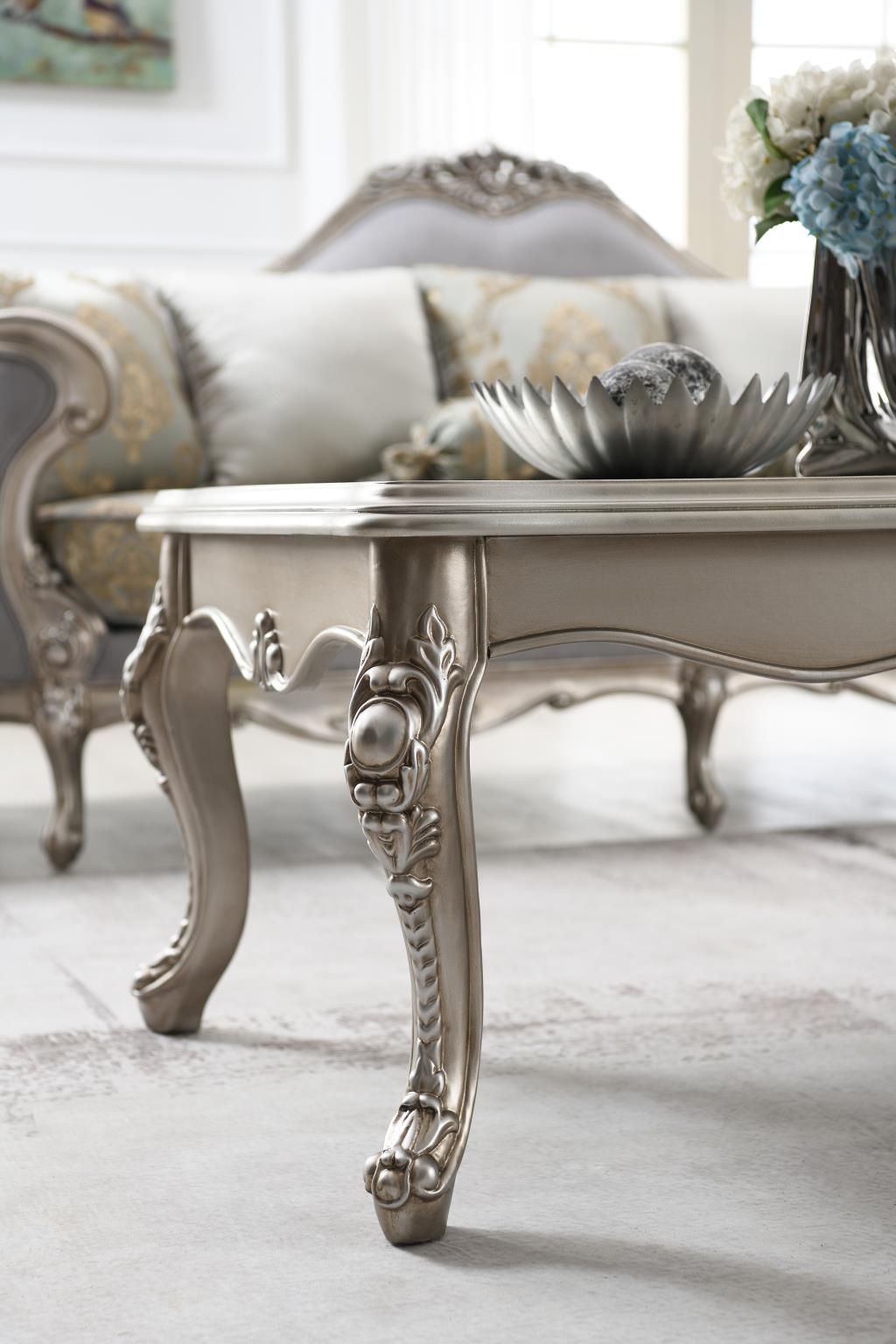 Champagne Silver Traditional Table Set
