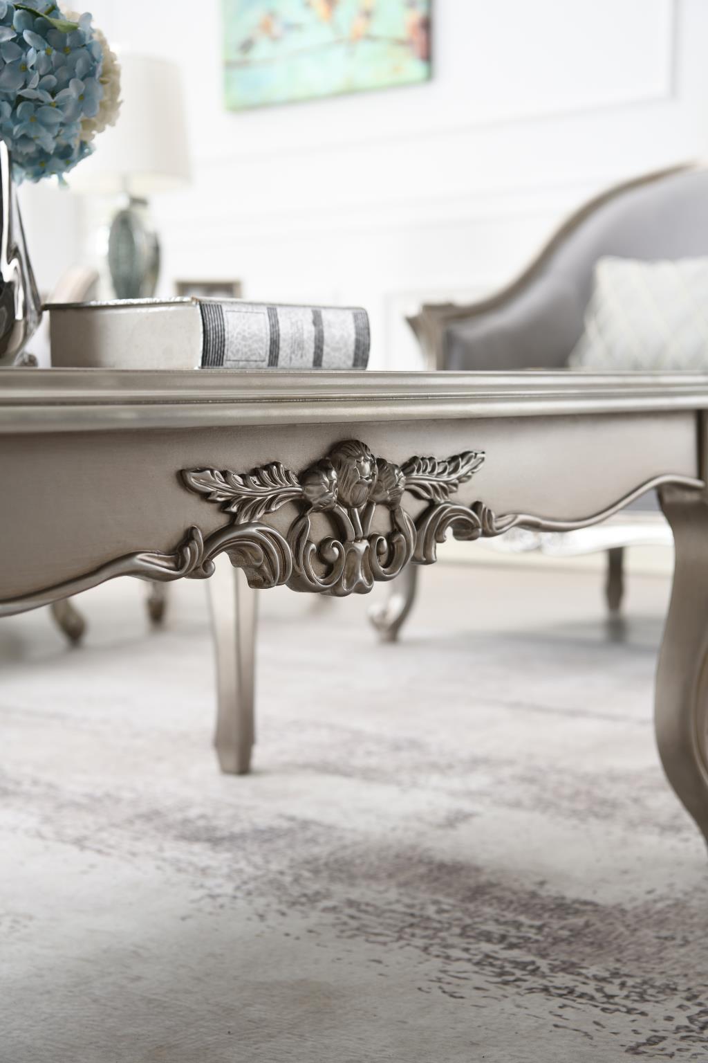 Champagne Silver Traditional Table Set