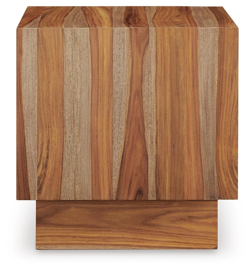 Dressonni End & Side Tables