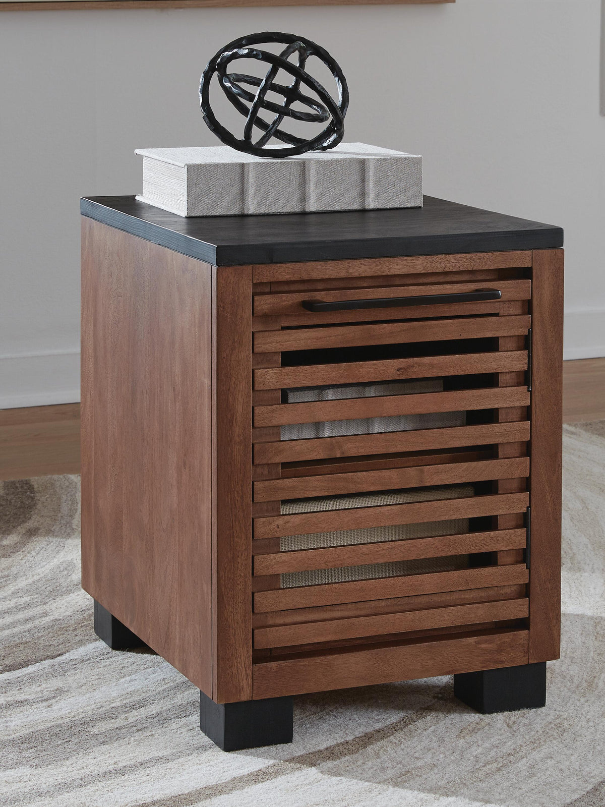 Kallari End & Side Tables