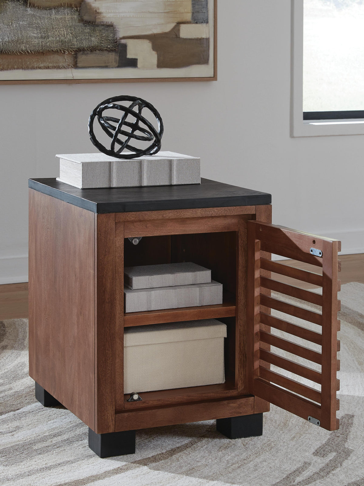 Kallari End & Side Tables
