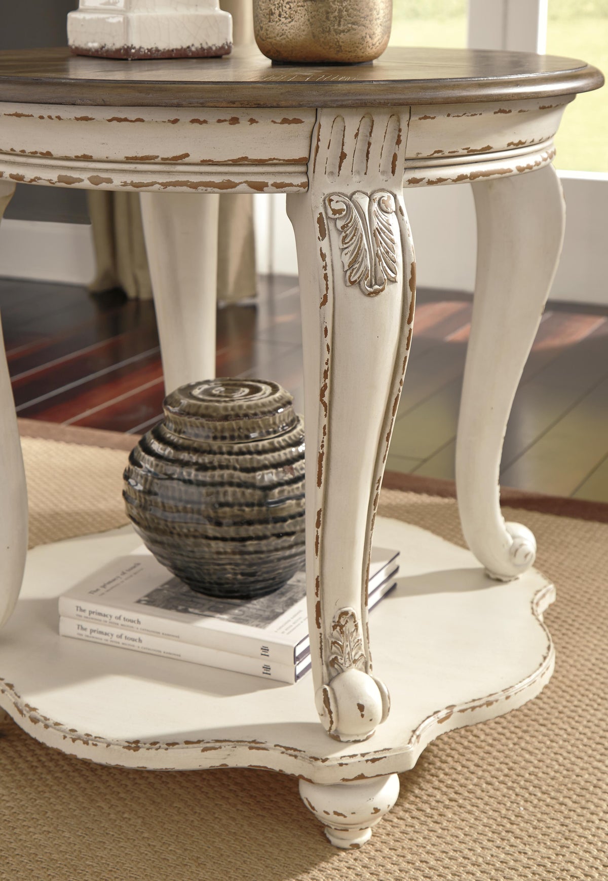 Realyn End & Side Tables