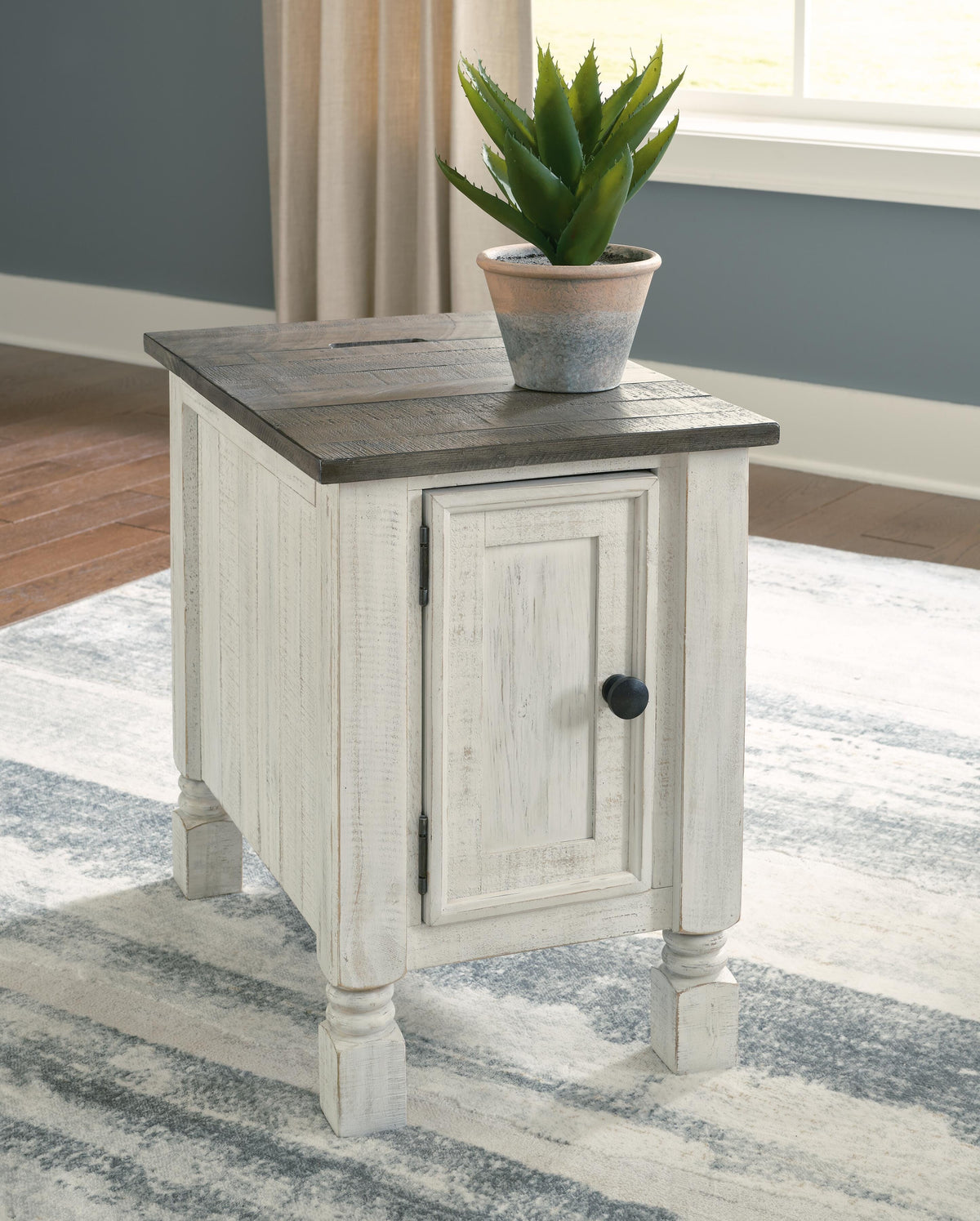 Havalance End & Side Tables