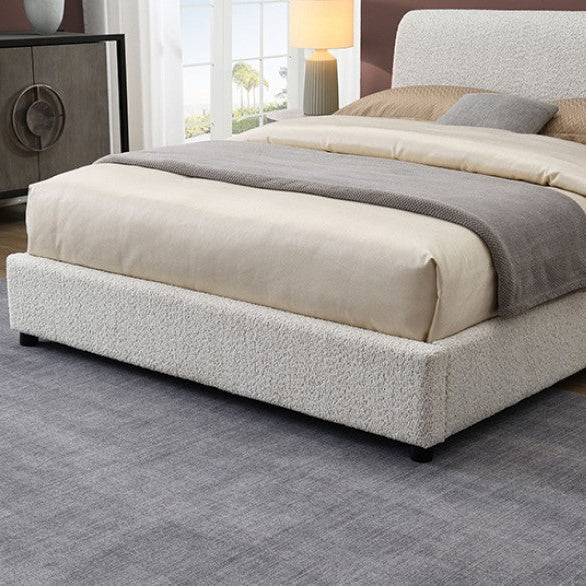 Vertham Contemporary White Eastern King Platform Bed