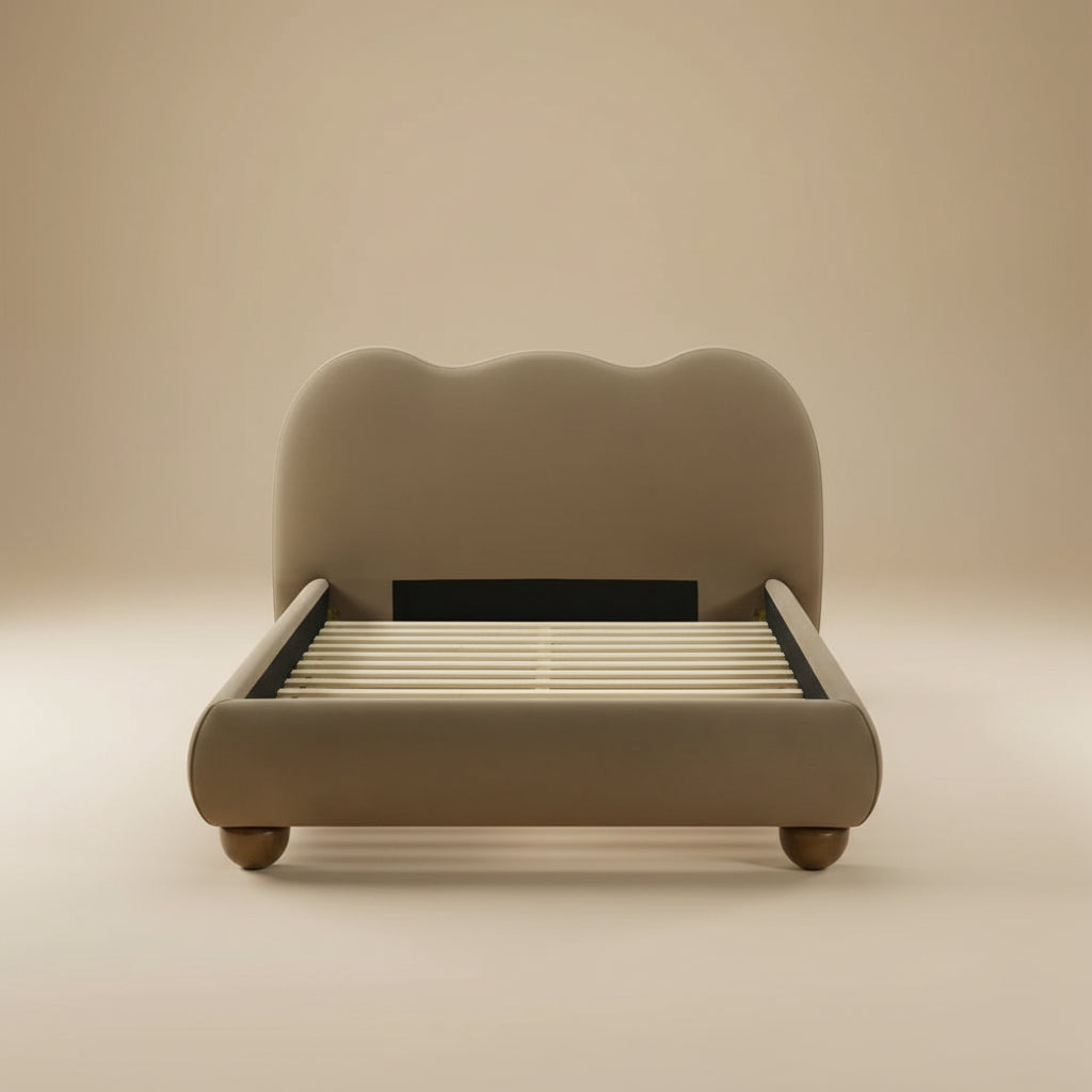 Finamore Brown E.King Bed