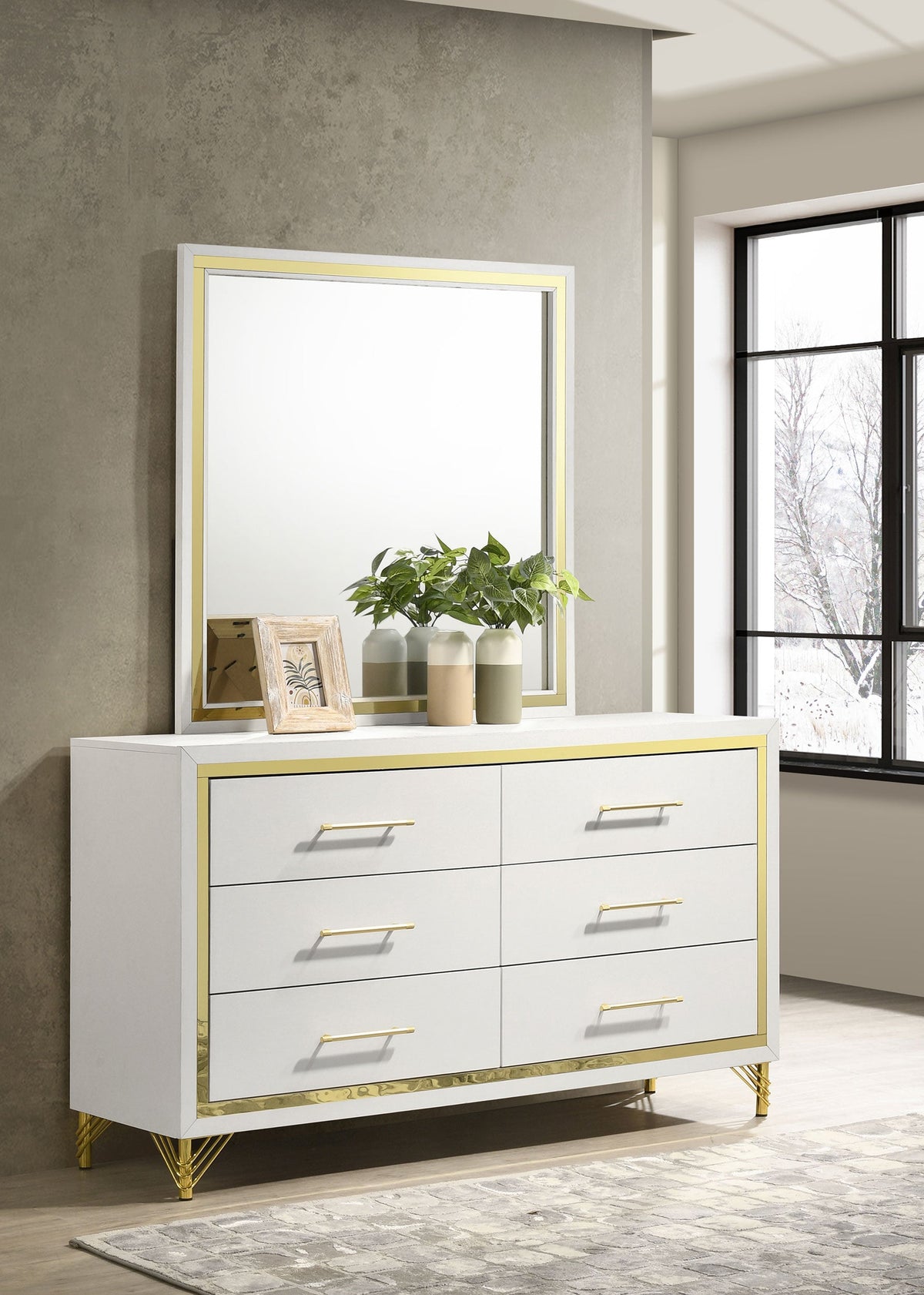 Lucia Dresser with Mirrors