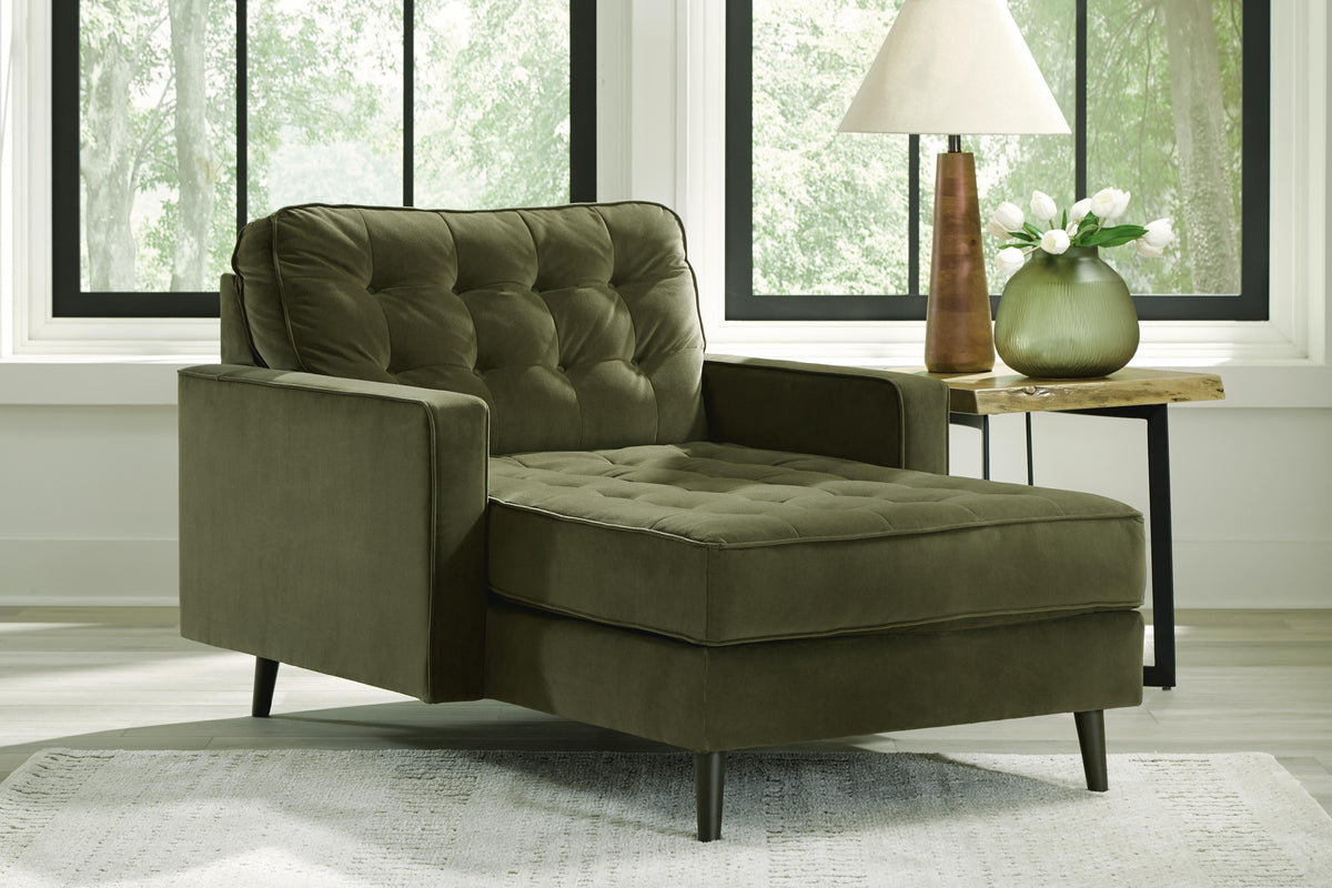Reveon Accent Chairs