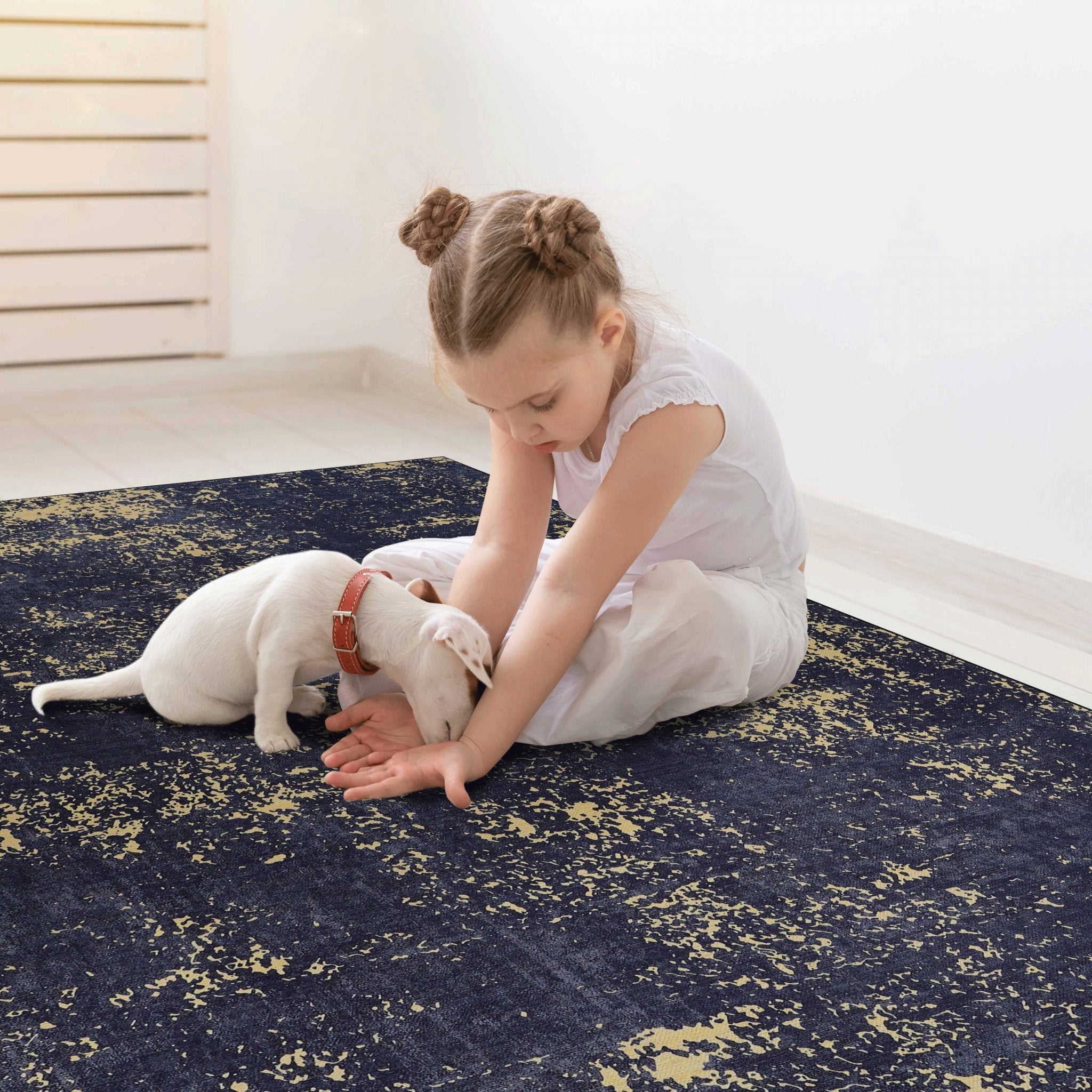 Layla 3' x 5' Black/Gold Machine Washable Low-Pile, Non-Slip, Non-Shedding, Foldable, Kid & Pet Friendly Area Rug